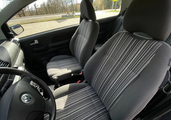 Volkswagen Fox cena 12500 przebieg: 150000, rok produkcji 2010 z Skoczów małe 211